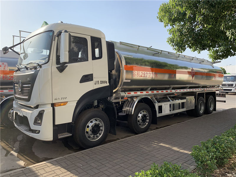 國六東風(fēng)天龍前四后八29.7方鋁合金運油車20噸不超載